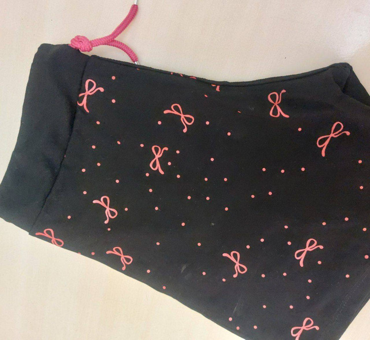 شورتک سوپر نخ ✨ جنس: سوپر نخ با کیفیت 🧵 دارای بافت نرم و لطیف با کشسانی مناسب ❄️ خنک و راحت برای استفاده روزمره 📏 مناسب سایز ۳۶ تا ۴۴ 🎨 بهراحتی با هر رنگ تاپی استایل میشود ✅ ضمانت کیفیت دوخت و پارچه 💰